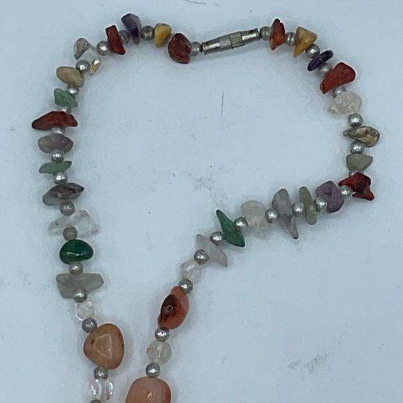 “NATURAL GEMSTONE VINTAGE NECKLACE”. With Unique Silver Bead Detail. - Picture 10 of 14